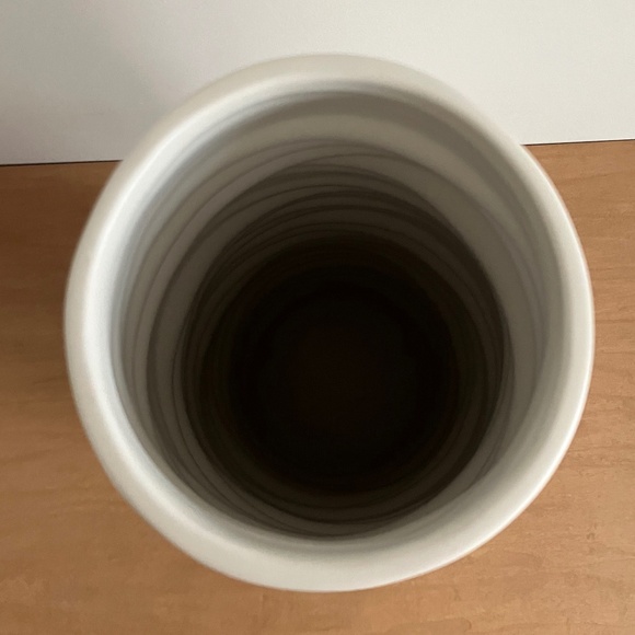 Decorative Ceramic Vase - 20 inches - Picture 5 of 7